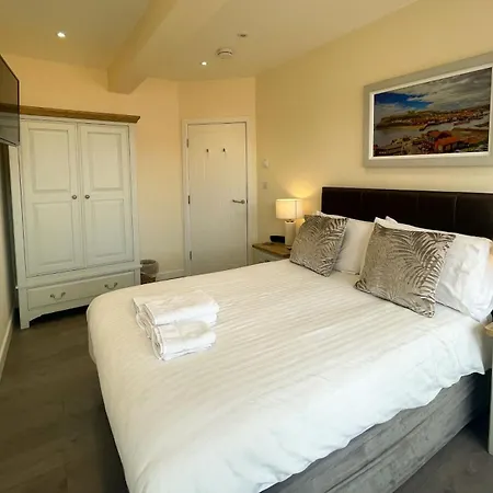 Captain's Quarters بيت للعطل